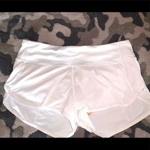 Lululemon Speed Shorts 2.5 in